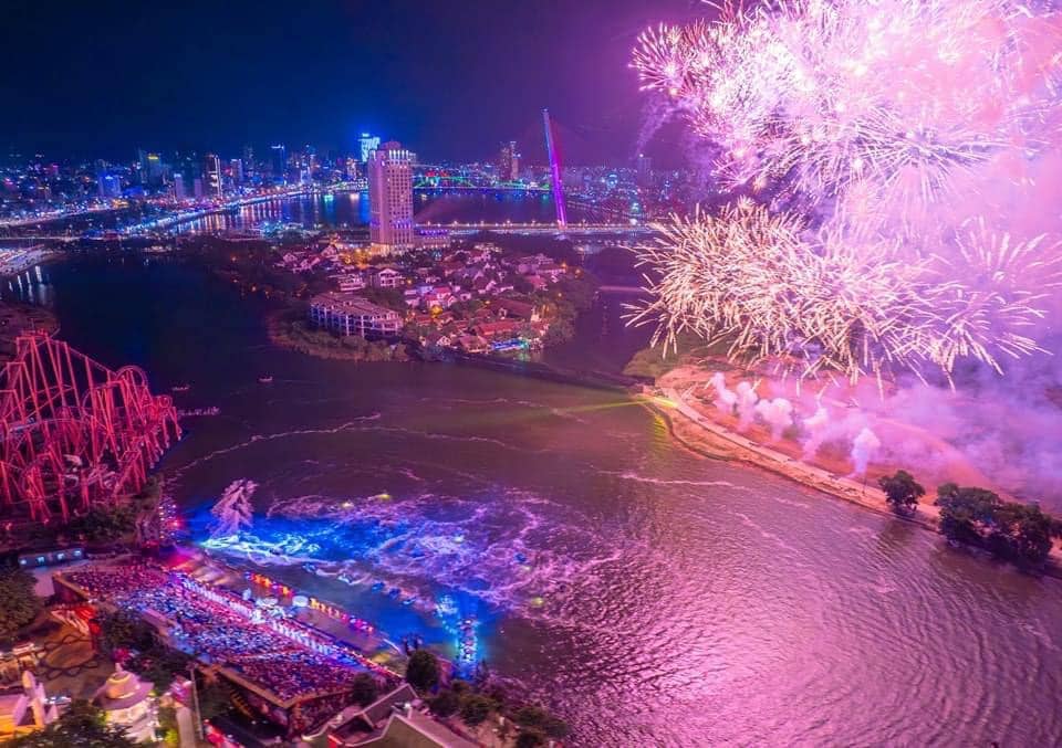 Pháo hoa khu Công Viên Châu Á ngay tại Căn Hộ The Meridian Đà Nẵng
